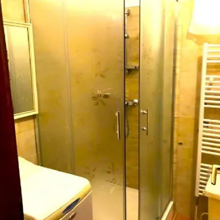 Apartment Sziszi Nyaralohaz Balatonszarszo